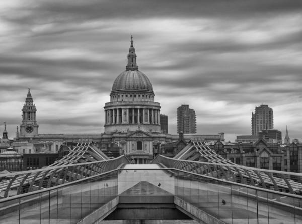 Photograph Vicente Moraga St Pauls Cathedral on One Eyeland
